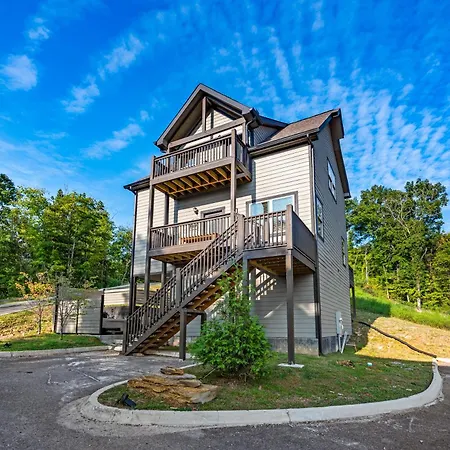 Near Dollywood With Hot Tub, Game Room Home Theater